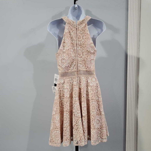 NWT City Triangles Womens Juniors Semi Formal Blush/Ivory Lace Cocktail Dress - Picture 2 of 5